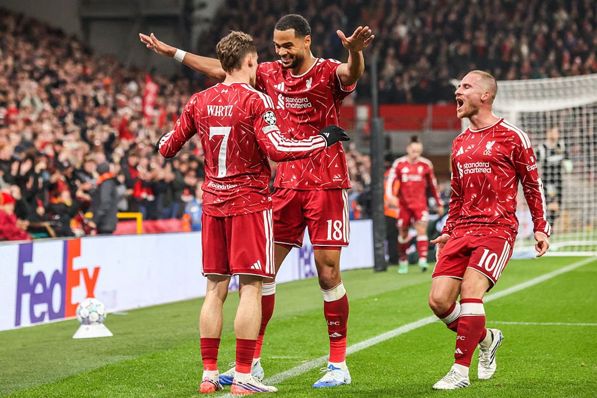 Florian Wirtz of Liverpool celebrates will Cody Gakpo and Alexis Mac Allister (Photo by Alfie Cosgrove/News Images/NurPhoto via Getty Images)