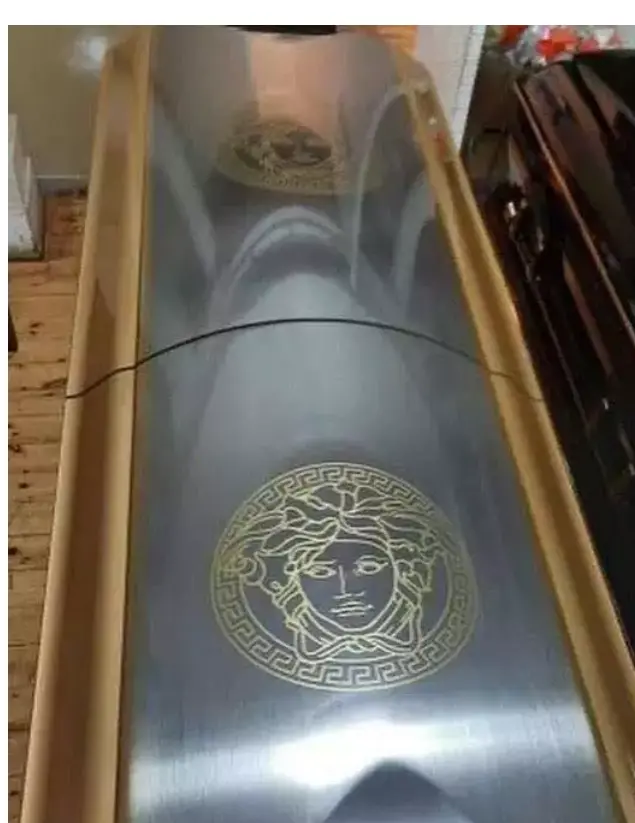 фильм сердце дракона 1. гроб от версаче. расхитители гробницы пяти царей фильм. гроб вип-6и. гроб б4 светлый.