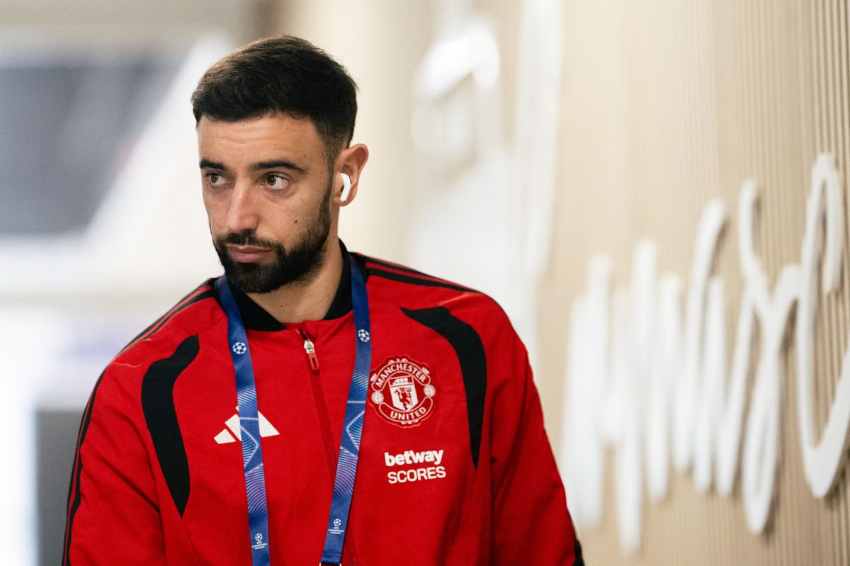 Bruno Fernandes ahead of the UEFA Champions League 2026/27 League Phase MD3 match between Como 1907 and Manchester United. 