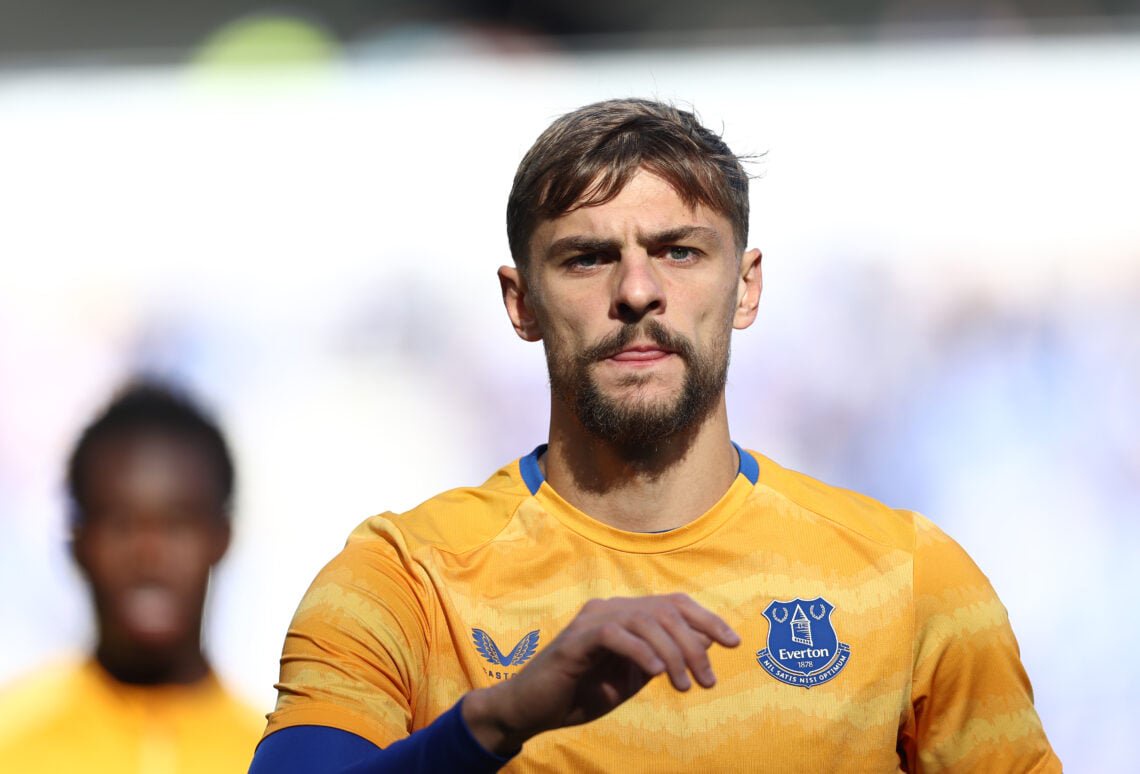 Kiernan Dewsbury-Hall warms up for Everton.