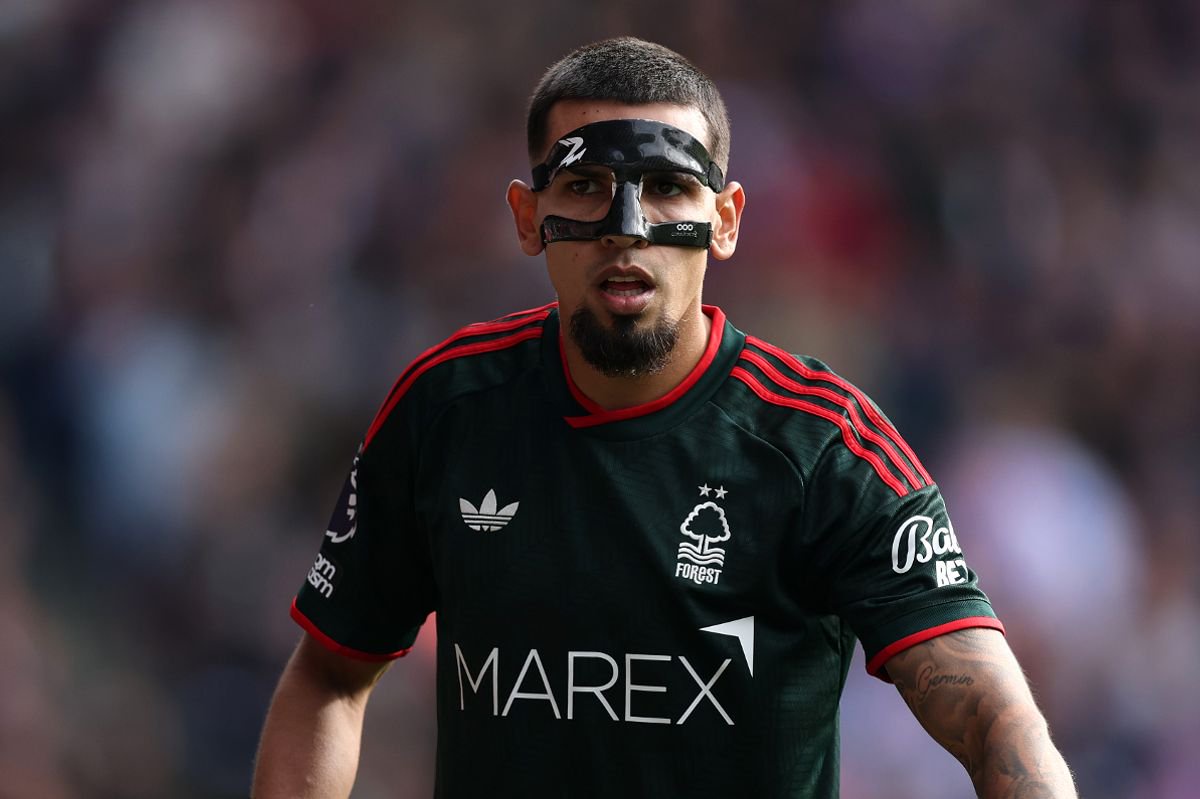 Nottingham Forest full-back Daniel Munoz has had to wear a protective face mask so far this season