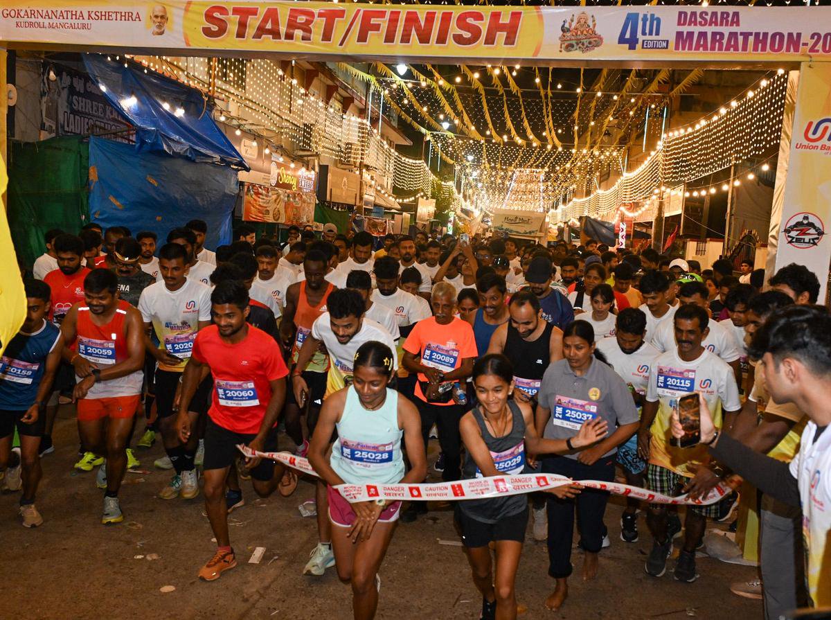 People participated in the the Dasara Marathon organised by Kudroli Sri Gokarnanatha Temple in Mangaluru on October 18, 2026.