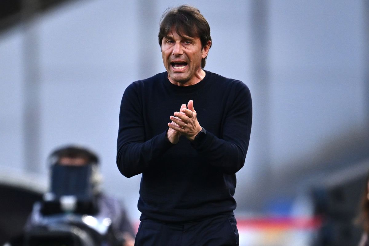 Antonio Conte of Napoli reacts during the Serie A match between SSC Napoli and SS Lazio at Stadio Diego Armando Maradona on April 18, 2026 in Naples, Italy.