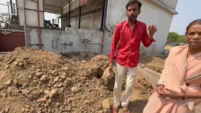 पीछे मुड़कर मत देखना, एक घंटे बाद लौटने पर सामान दोगुना मिलेगा, फर्जी तांत्रिक ने लगाया लाखों का चूना