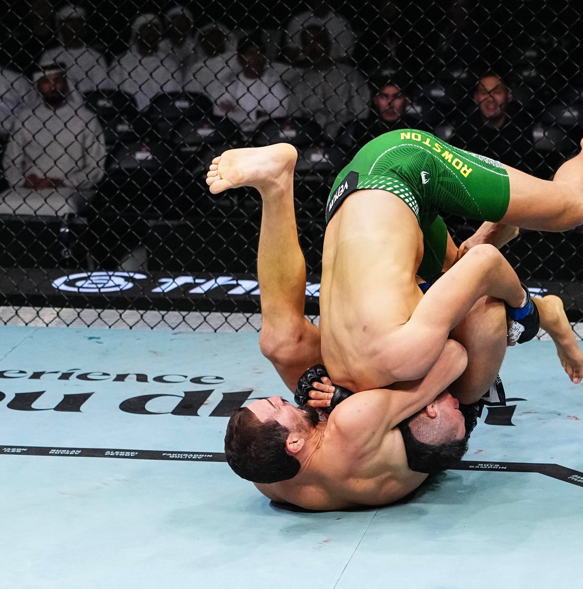 Highlights! Abus Sleeps Rowston With Early Guillotine