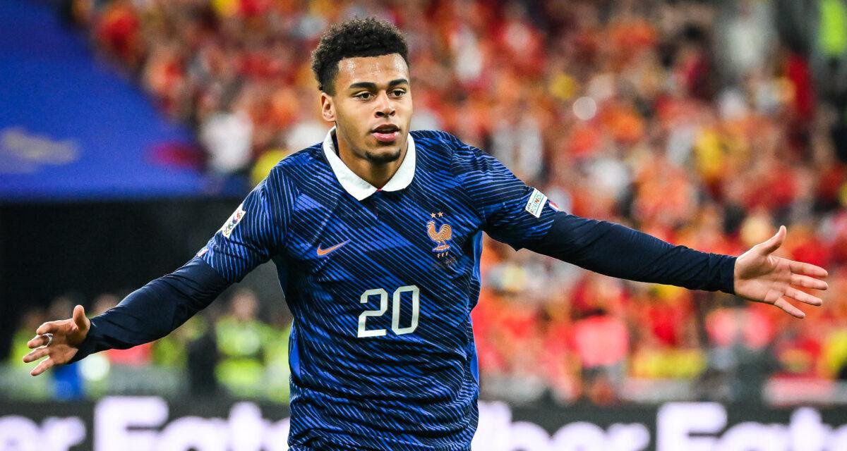 Désiré Doué avec l'équipe de France