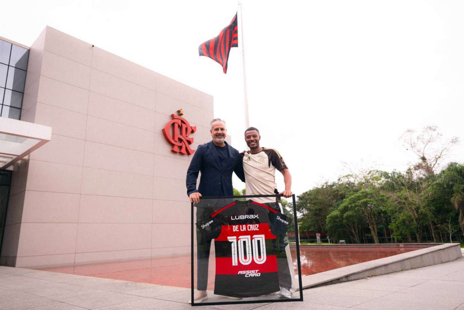 Nico De La Cruz completou 100 jogos pelo Flamengo –