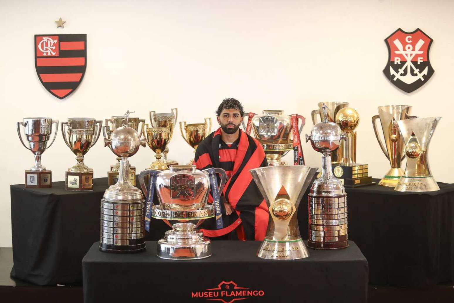 Gabigol tem inúmeros troféus pelo Flamengo –