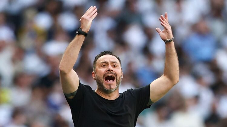 Martin Keown says £30m Tottenham star ‘magnificent’ v Chelsea but De Zerbi criticises him again