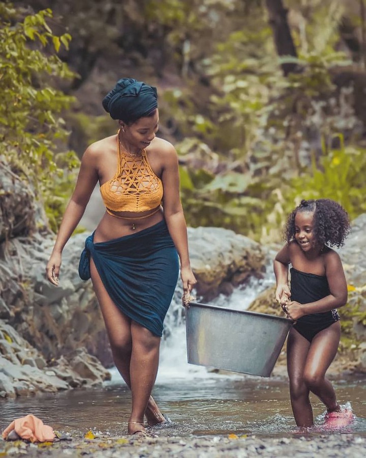 27.4k Likes, 394 Comments - Adrian McDonald (@lexonart) on Instagram: “Here  are my top photos for 2… | Beautiful african women, Black girl art, Family  photo outfits