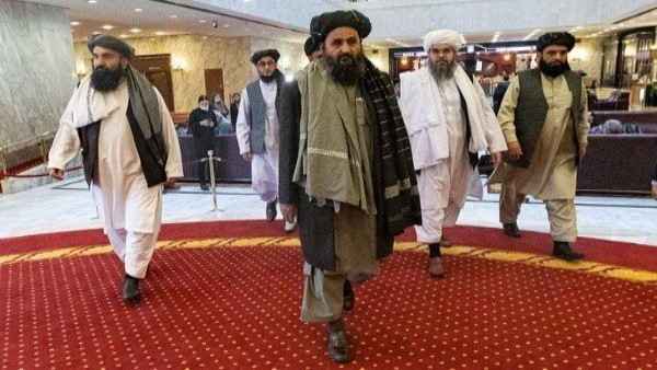 फर्जी पासपोर्ट बेचने का आरोप