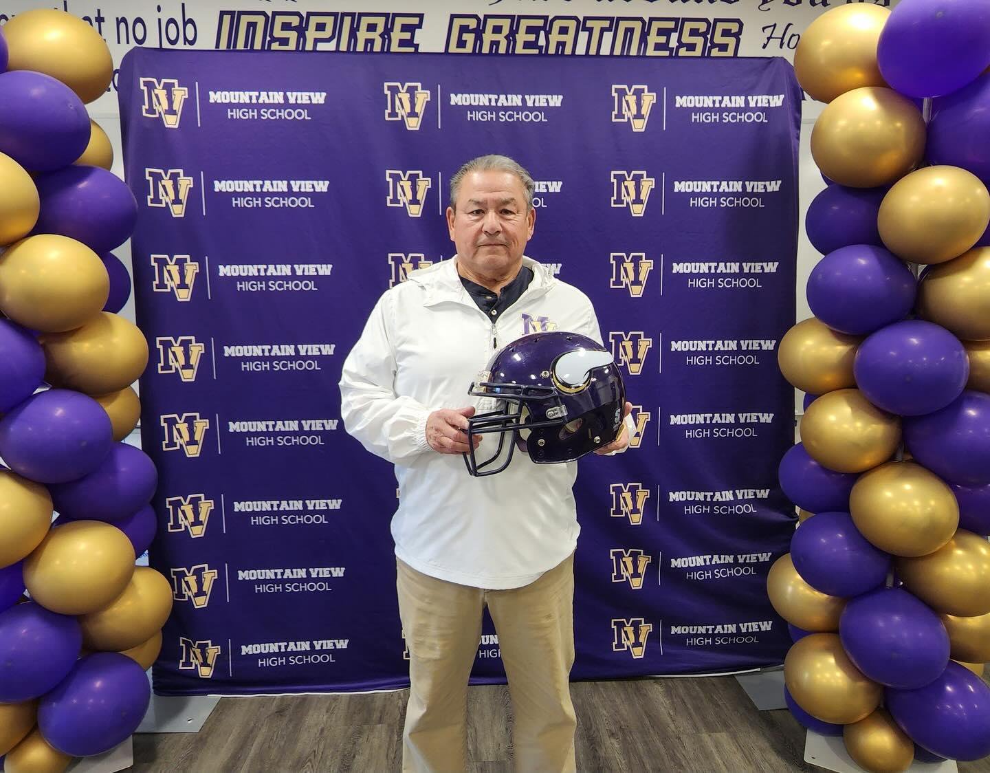 Mountain View coach Mark Paredes. (Instagram/@mtviewvikings).
