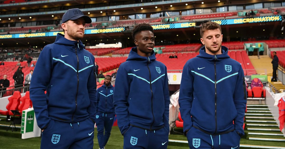 Ben Chilwell, Bukayo Saka and Mason Mount of England inspect the pitch prior to the UEFA Nations League League A Group 3 match between England and Germany at Wembley Stadium