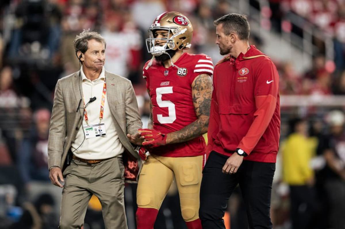 San Francisco 49ers wide receiver Mike Evans (5) walks to the locker room after he was injured in the second quarter of a NFL football game against the Washington Commanders in Santa Clara, Calif., Monday, Oct. 19, 2026.