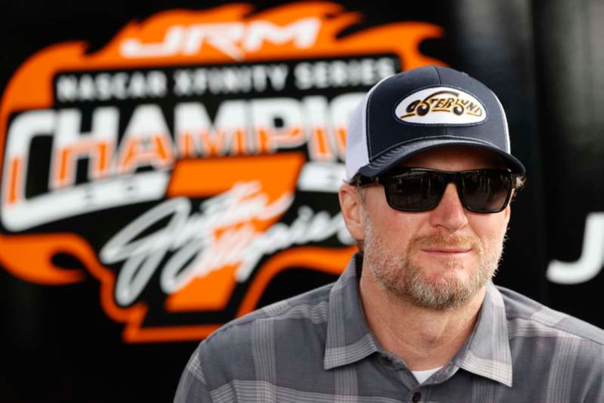 DAYTONA BEACH, FL – FEBRUARY 14: Dale Earnhardt Jr. watches the action from the garage prior to practice for the NASCAR, Motorsport, USA Xfinity Series United Rentals 300 on February 14, 2025 at Daytona International Speedway in Daytona Beach, FL. Photo by Jeff Robinson/Icon Sportswire AUTO: FEB 14 NASCAR Xfinity Series United Rentals 300 EDITORIAL USE ONLY Icon25021410544300 ©IMAGO/Icon Sportswire