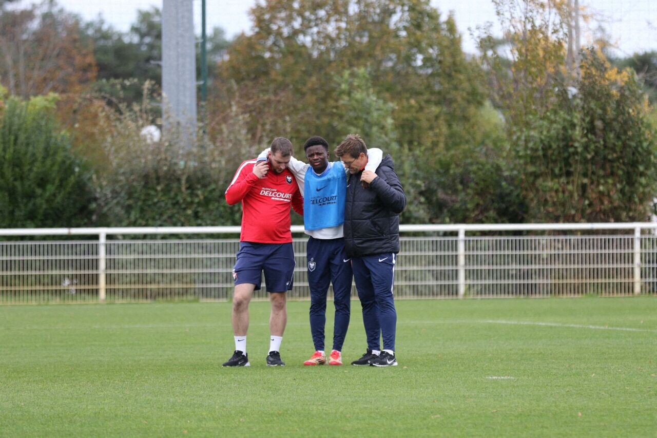 Lassana Diomandé avait l'air de souffrir fortement quand il a quitté le terrain.