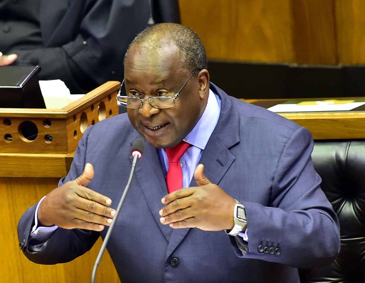 Is Tito Mboweni labelling Tokyo Sexwale as 'unhinged'?