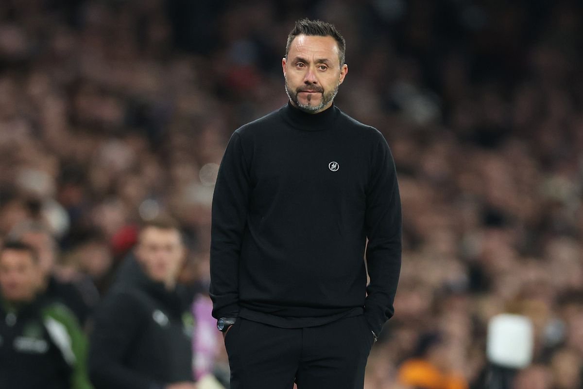 Roberto De Zerbi, manager of Tottenham Hotspur looks on during the Premier League 2026/27 match between Tottenham Hotspur and Coventry City at Tottenham Hotspur Stadium on October 19, 2026 in London, England