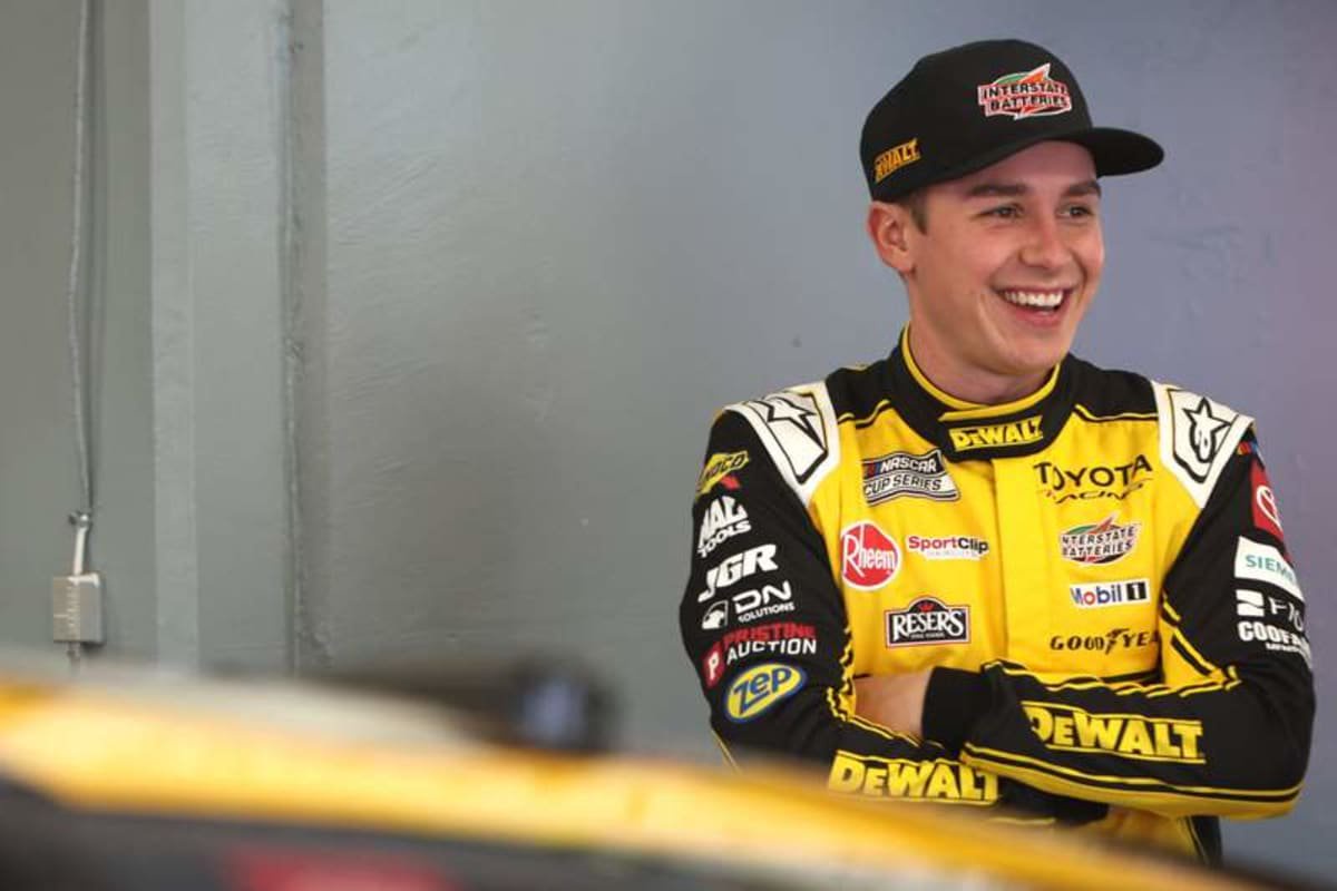 DAYTONA BEACH, FL – FEBRUARY 11: Christopher Bell 20 Joe Gibbs Racing DEWALT-Interstate Batteries Toyota enjoys a laugh prior to practice for the NASCAR, Motorsport, USA Cup Series Daytona 500 on February 11, 2026 at Daytona International Speedway in Daytona Beach, FL. Photo by Jeff Robinson/Icon Sportswire AUTO: FEB 11 NASCAR Cup Series Daytona 500 EDITORIAL USE ONLY Icon260211296500 ©IMAGO/Icon Sportswire