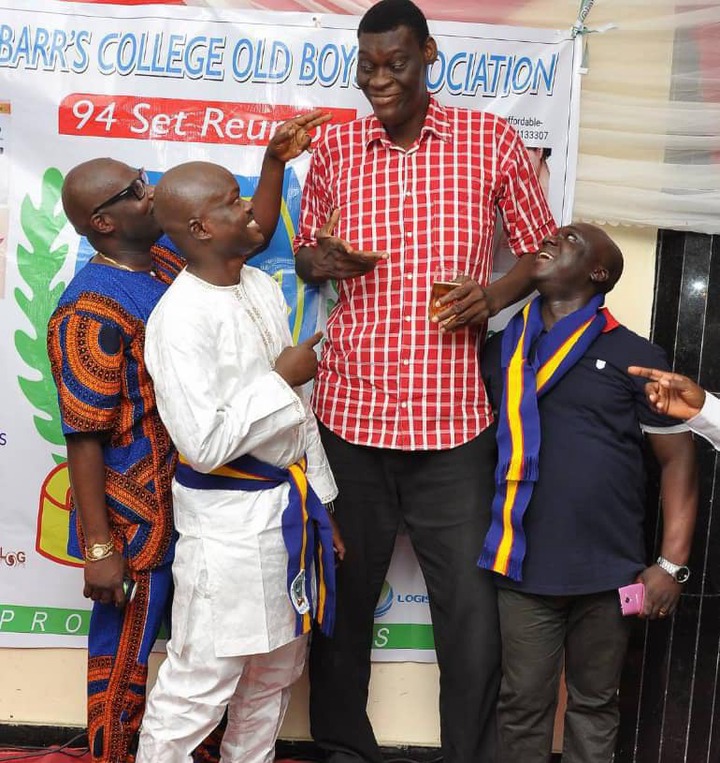 SFCOBA 94 Set Felicitates With The Tallest Man In Nigeria ...