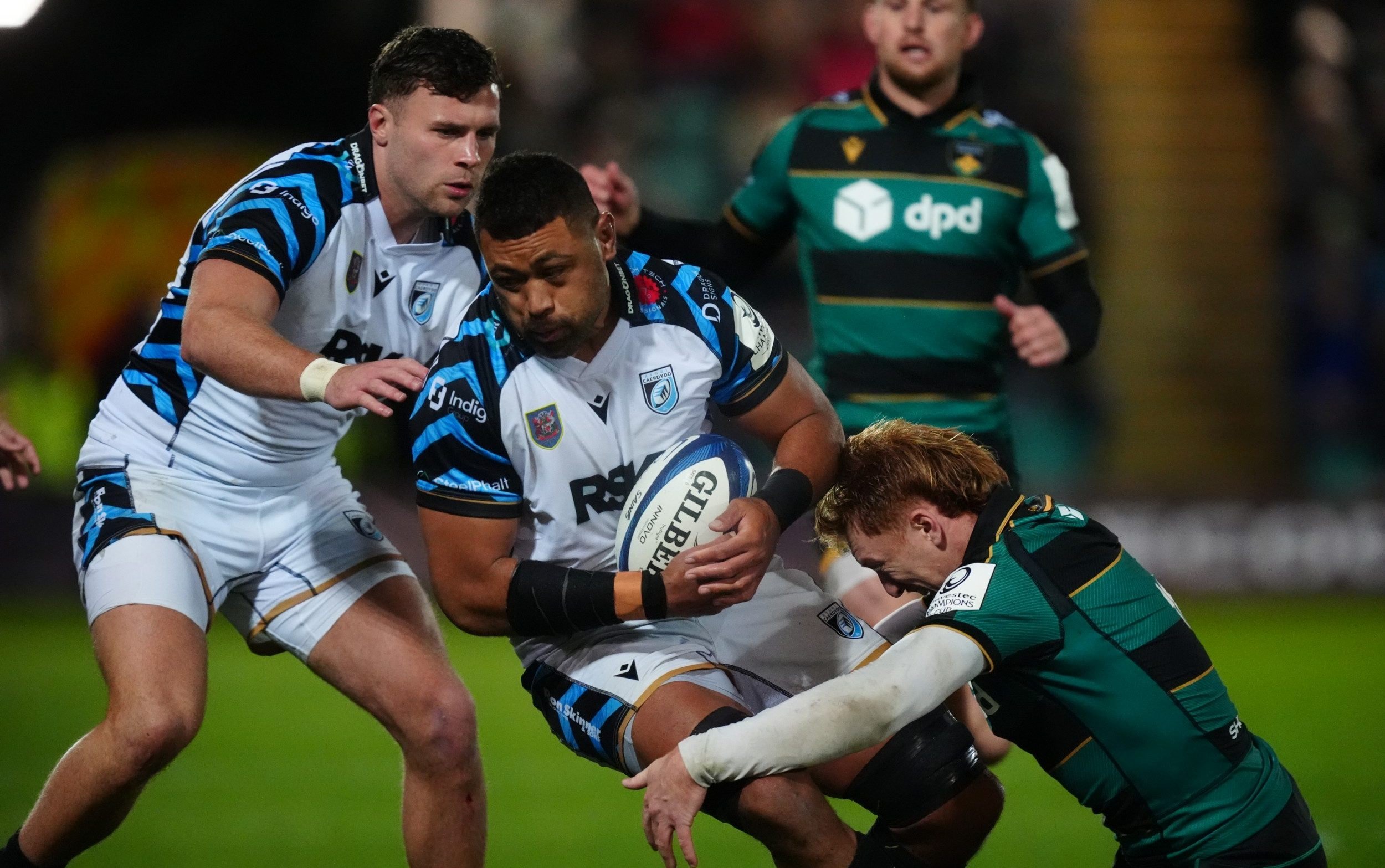 Taulupe Faletau is tackled while playing for Cardiff