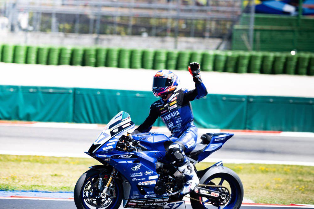 Albert Arenas domine la superpole Supersport de Jerez alors que la lutte pour la troisième place s’intensifie.