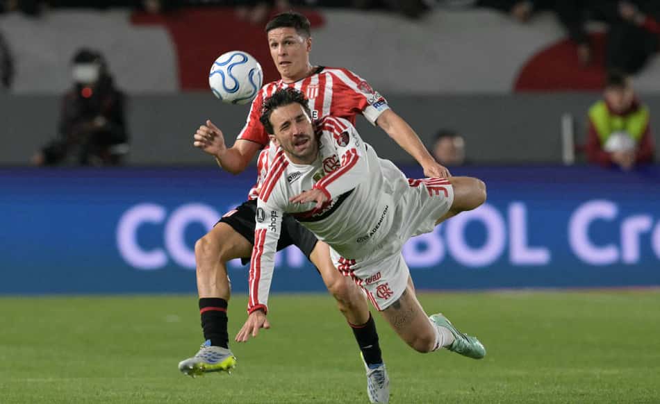 Léo Ortiz durante Estudiantes x Flamengo