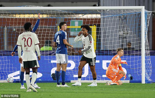 Joshua Zirkzee scored a consolation goal in added time but it was barely acknowledged