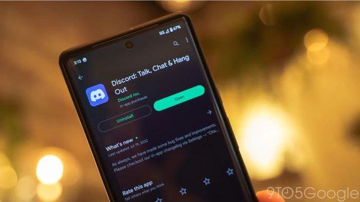 Ilustrasi memasang aplikasi di HP Android lewat Google Play Store