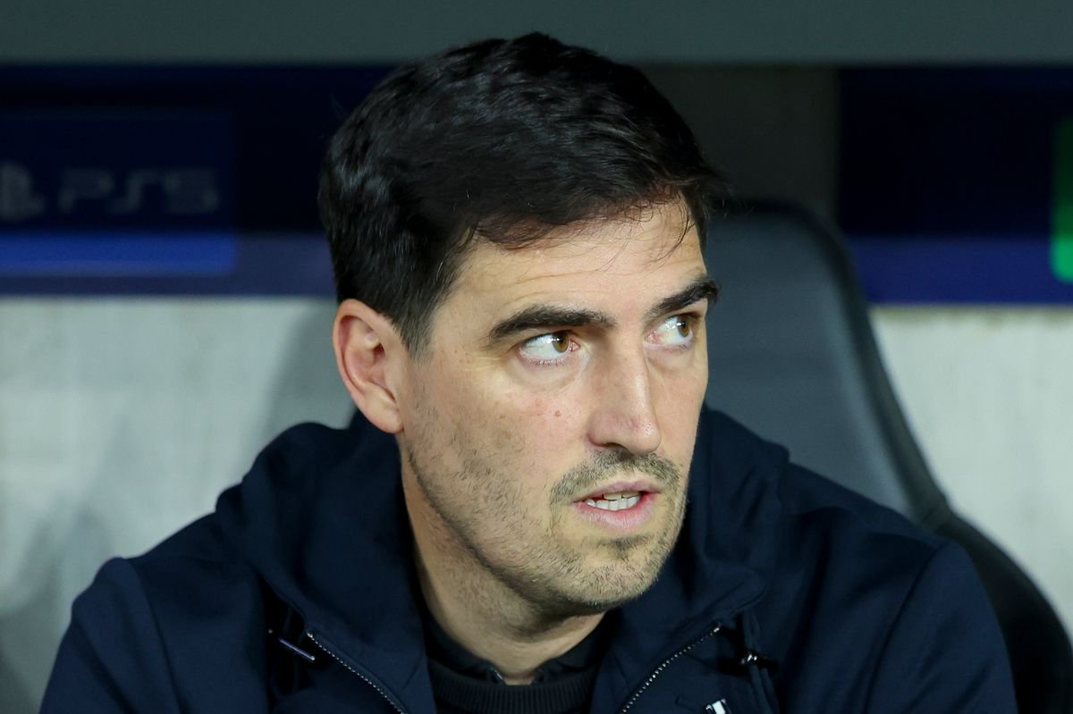 Liverpool head coach Andoni Iraola