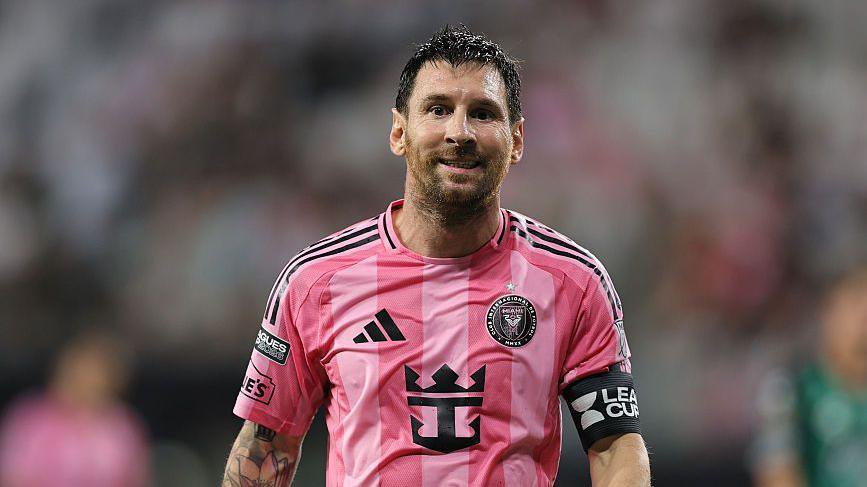 Transfer: 'Lionel Messi was offered to Real Madrid' - Portugal reveals