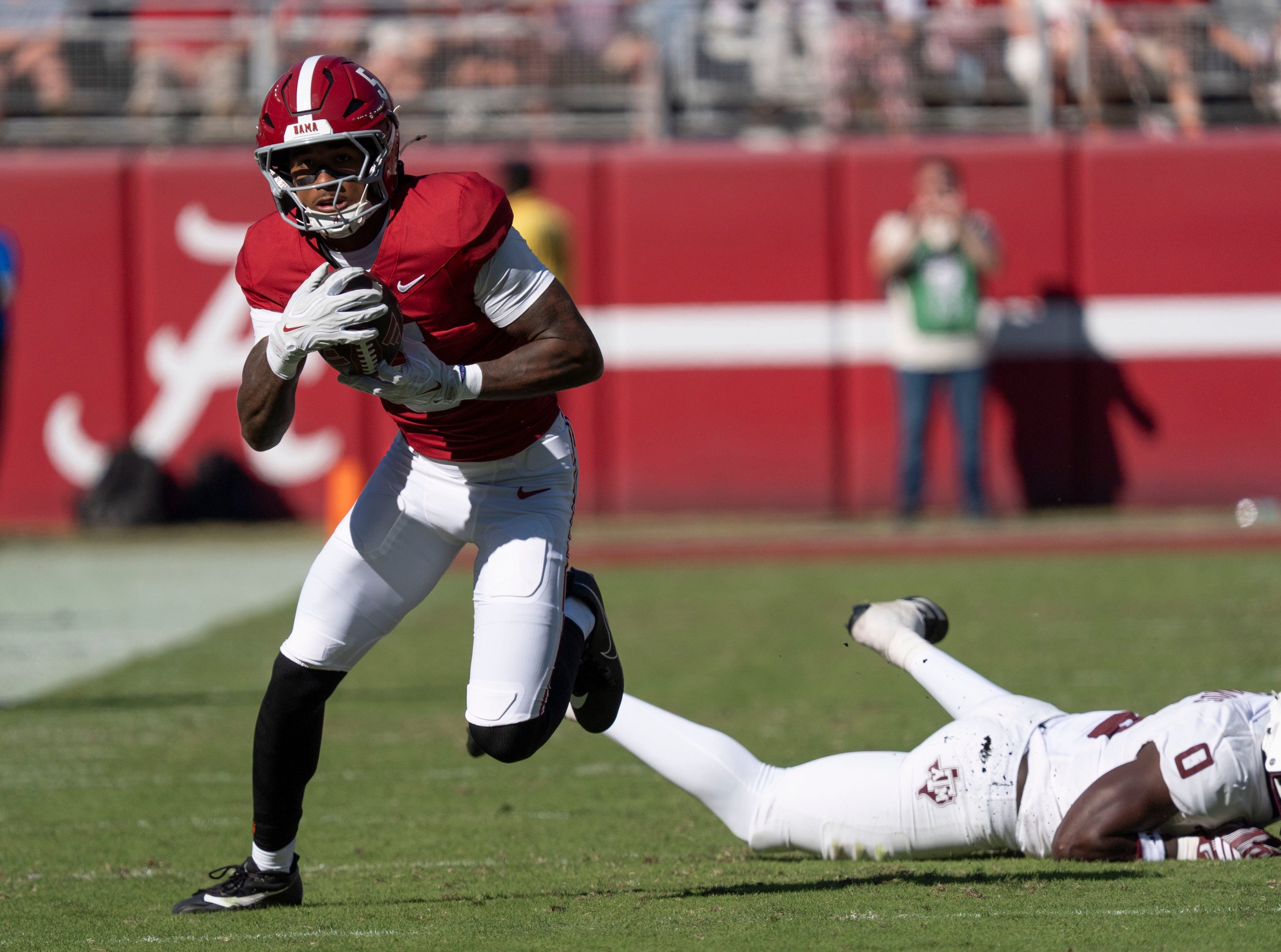 Oct 24, 2026; Tuscaloosa, AL, USA;  Alabama Dijon Lee Jr. (5) intercepts a pass and returns it for a touchdown at Saban Field at Bryant Denny Stadium. The pass was intended for Texas A&amp;M running back KJ Edwards (0) Mandatory Credit: Gary Cosby Jr.-Tuscaloosa News