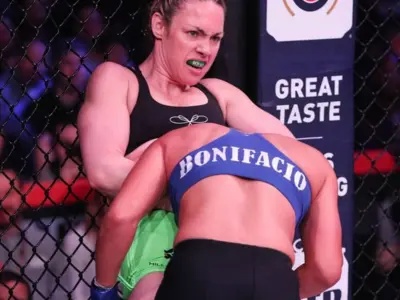 Heather Hardy é uma ex-pugilista profissional americana e lutadora de MMA