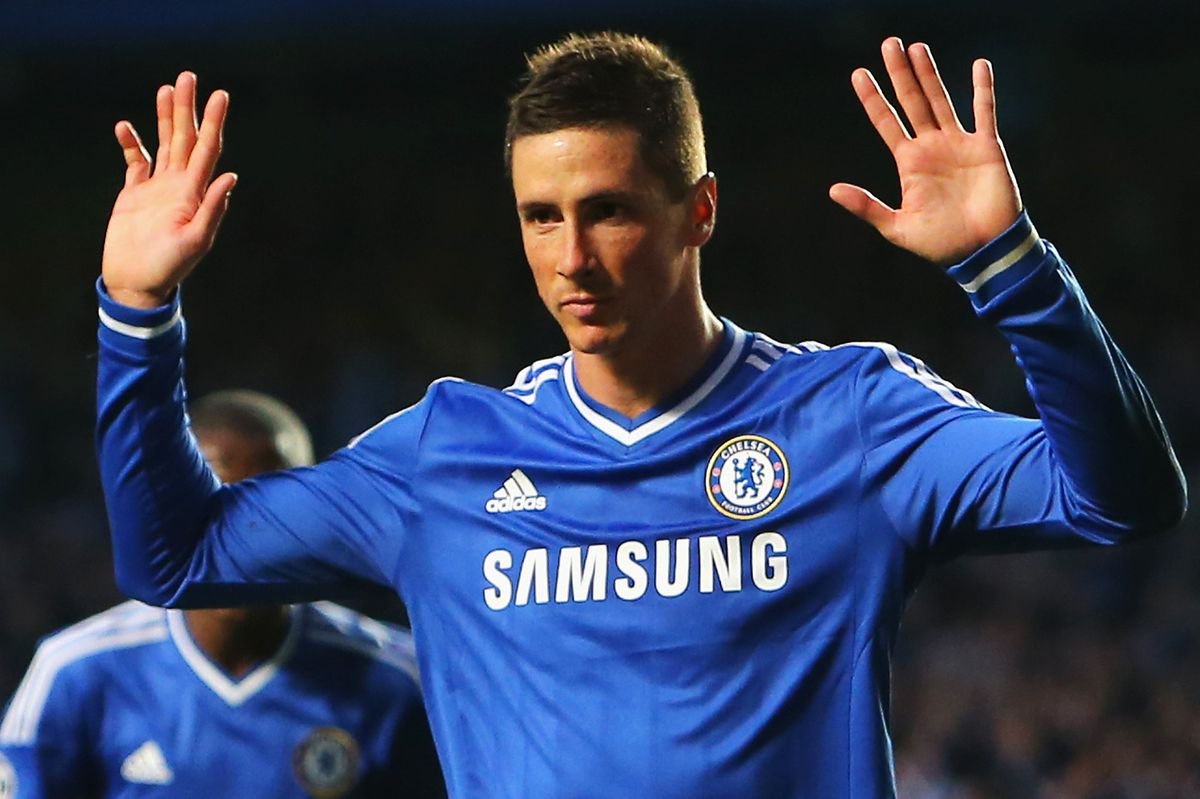 Fernando Torres playing for Chelsea