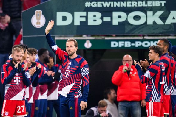 Harry Kane a été ovationné par les joueurs et les supporteurs du Bayern Munich, mercredi soir.