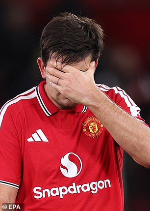 Scholes insisted they cannot win the league with Harry Maguire and Lisandro Martinez at centre back