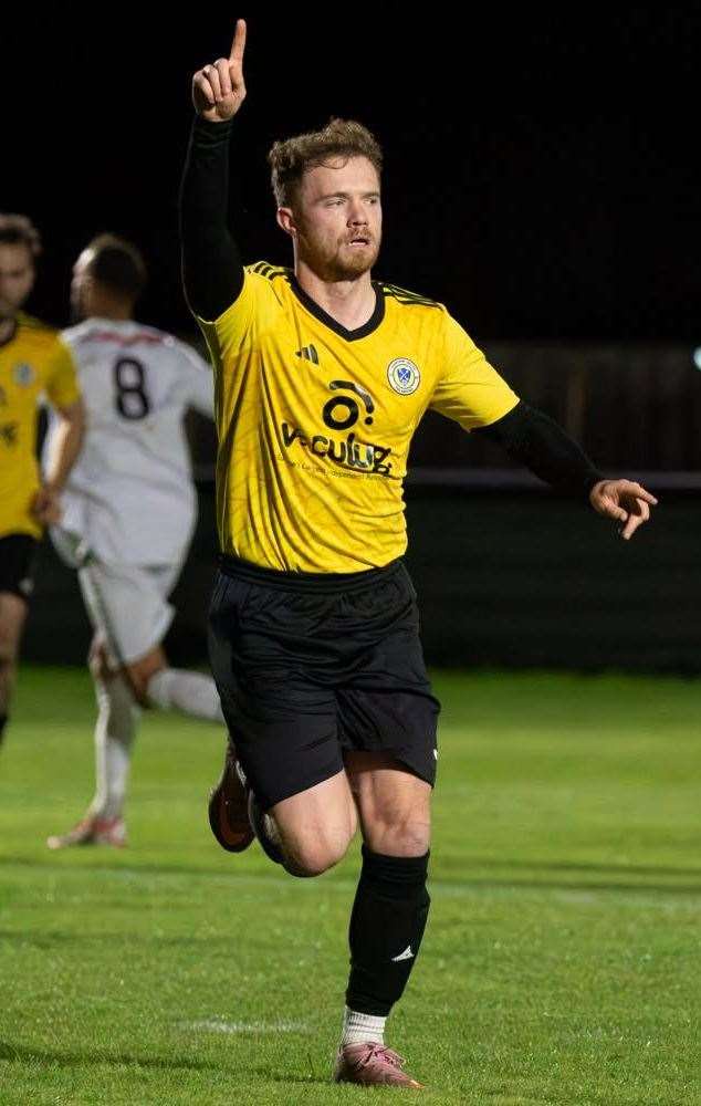 Lewis Weaver. Photo: Steve Nesbitt @lincssnapper