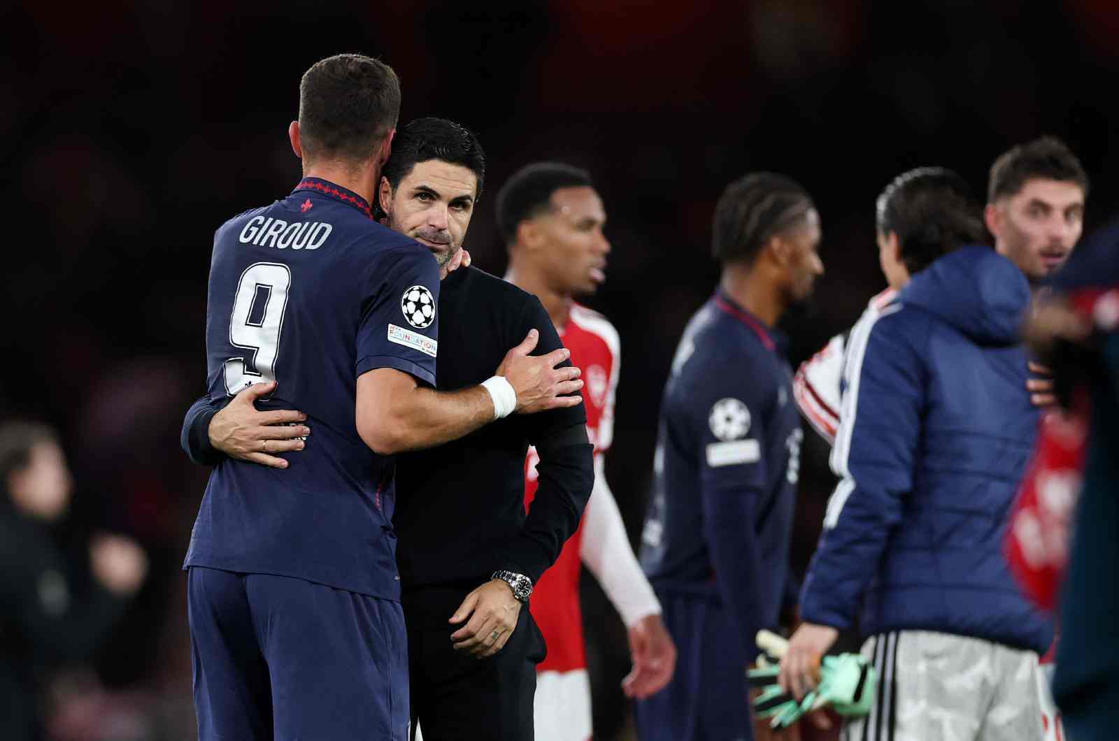 LONDON, ENGLAND - OCTOBER 13: Olivier Giroud of LOSC Lille hugs Mikel Arteta, Manager of Arsenal, after the UEFA Champions League 2026/27 League Phase MD2 match between Arsenal FC and LOSC Lille at Arsenal Stadium on October 13, 2026 in London, England.