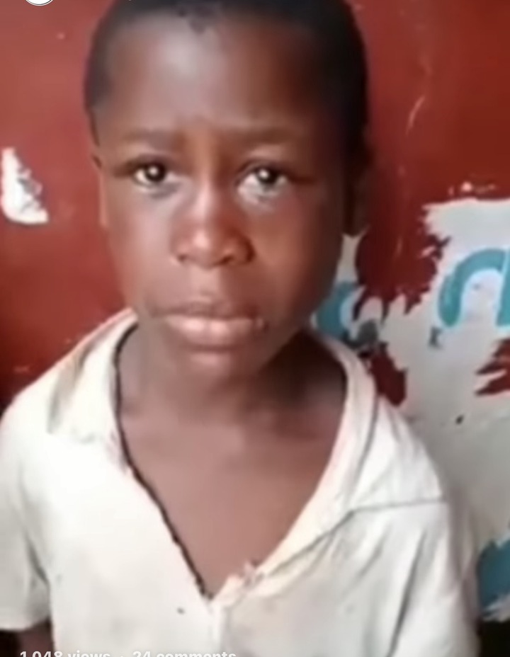 Woman caught for using her 7-year-old granddaughter for “ashawo” business. 51