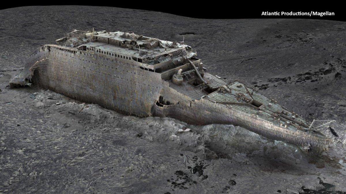 Gambar yang diambil dari pemindaian digital yang dirilis oleh Atlantic/Magellan pada 19 Mei 2023 menunjukkan pemandangan Titanic di Samudra Atlantik yang dibuat menggunakan pemetaan laut dalam. Pemindaian 3D ukuran penuh pertama dari bangkai kapal Titanic dapat mengungkapkan lebih banyak detail tentang perjalanan naas kapal laut melintasi Atlantik lebih dari seabad yang lalu. Gambar beresolusi tinggi merekonstruksi bangkai kapal yang terletak di kedalaman hampir 4.000 meter (13.100 kaki) dengan sangat detail dan dibuat menggunakan pemetaan laut dalam.