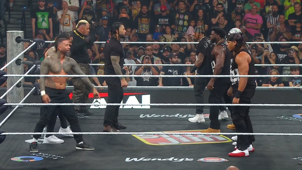Solo Sikoa, Roman Reigns, Jimmy Uso, Jey Uso, Carmelo Hayes, Royce Keys, Lucien Price, Bloodline, 946