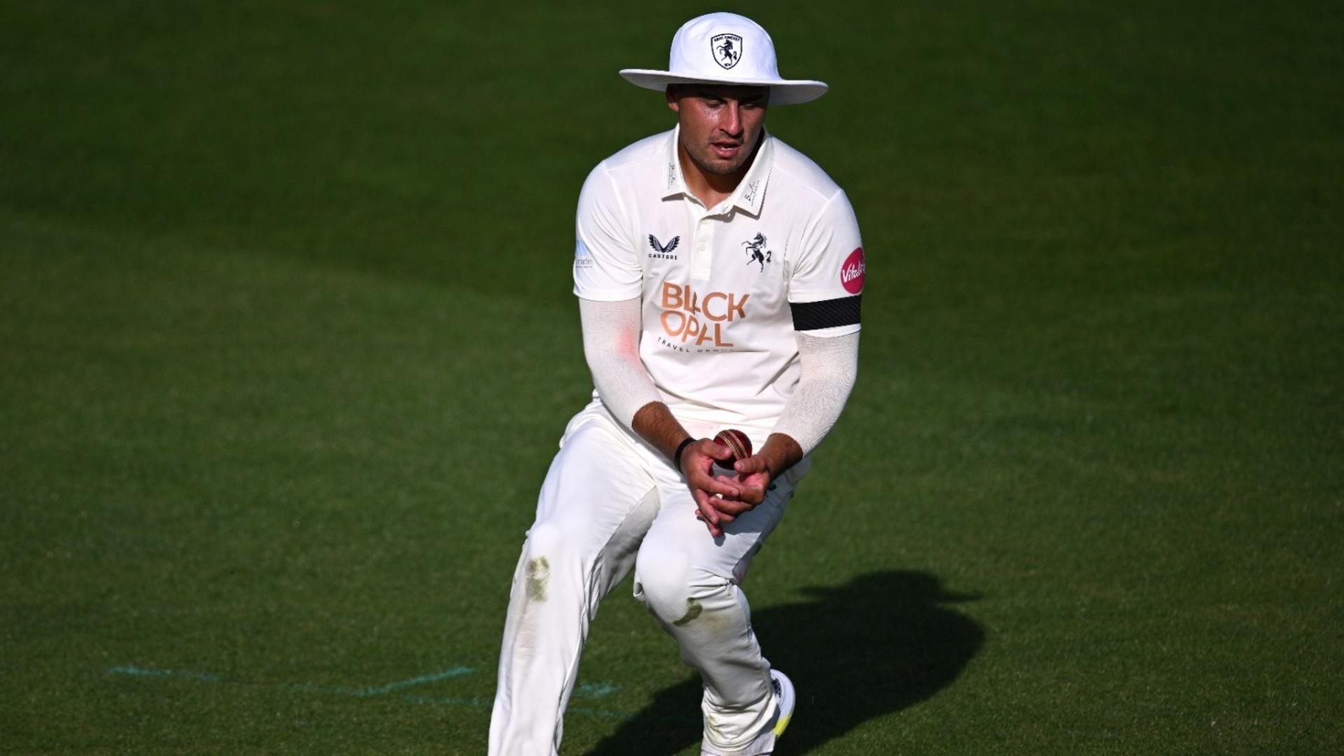Beyers Swanepoel fielding for Worcestershire in the County Championship