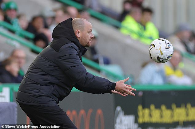 Hibs boss Marink Reedijk insists there are positives to take from their defeat at Easter Road