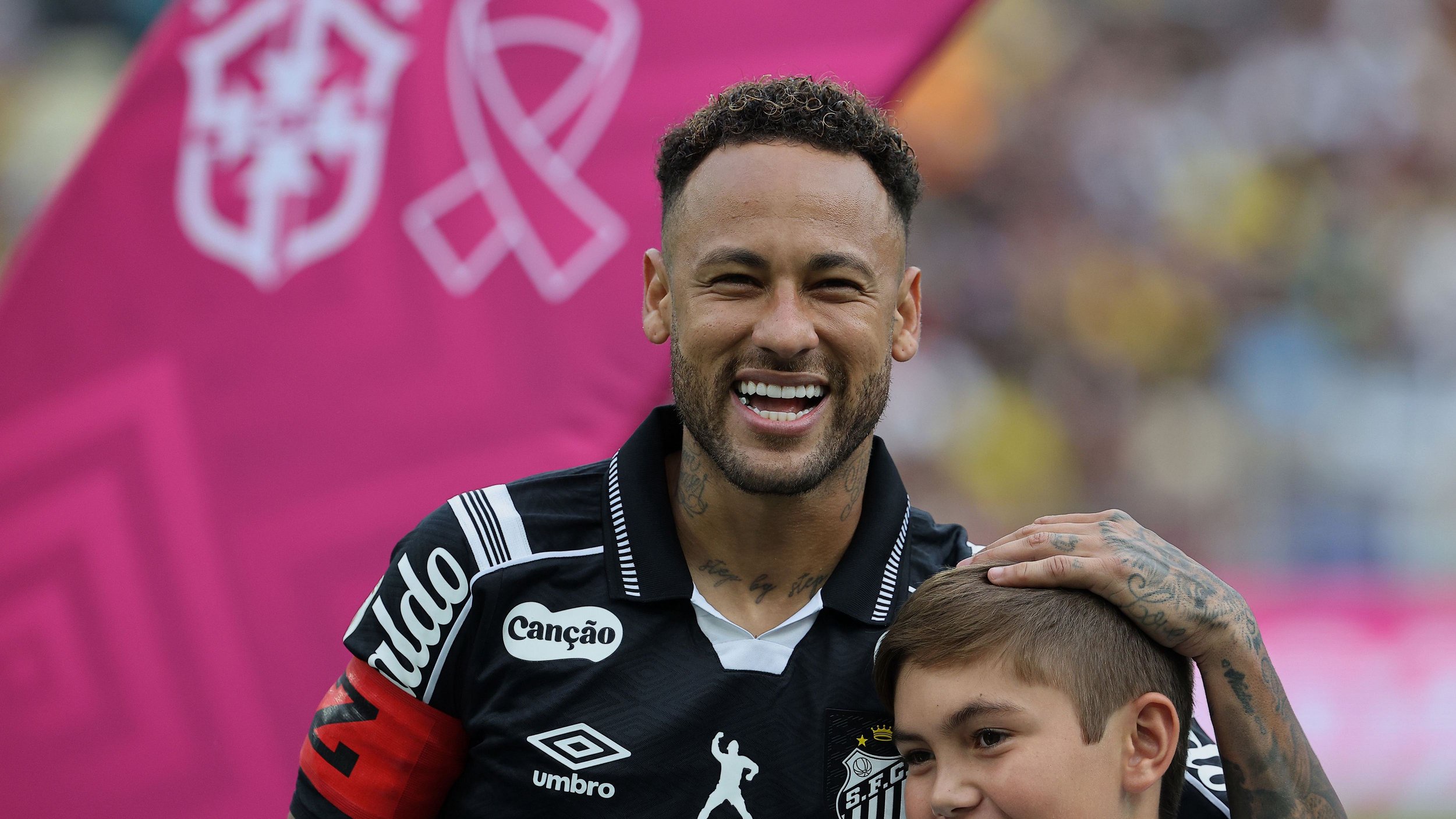Never stops courting controversy: Neymar shocks Barcelona fans