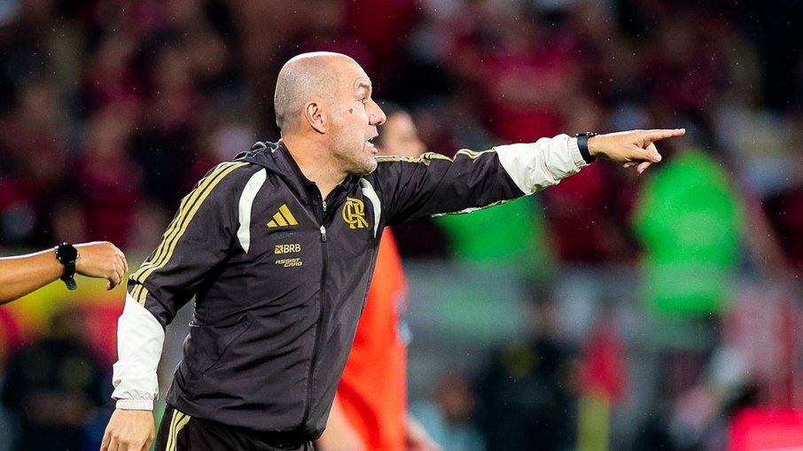Leonardo Jardim avalia Flamengo em eliminação: 