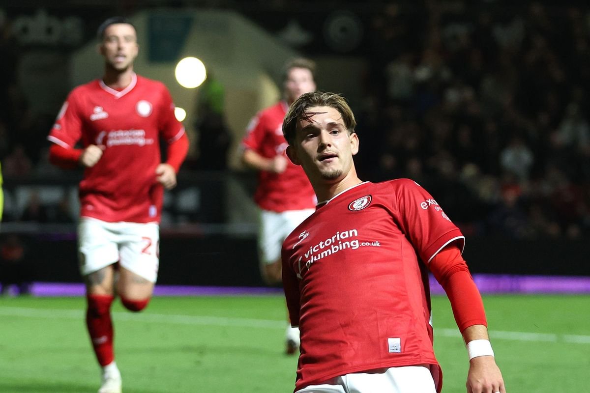 Dominic Ballard of Bristol City celebrates scoring a goal to make the score 1-0
