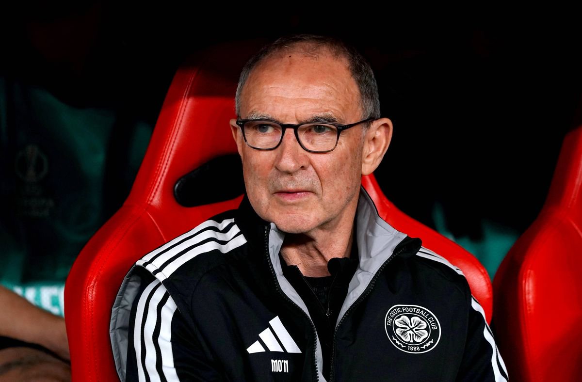 LISBON, PORTUGAL - OCTOBER 15: Martin O'Neill, Manager of Celtic, looks on before the UEFA Europa League 2026/27 League Phase MD2 match between SL Benfica and Celtic FC at Estadio do SL Benfica on October 15, 2026 in Lisbon, Portugal. (Photo by Gualter Fatia/Getty Images)