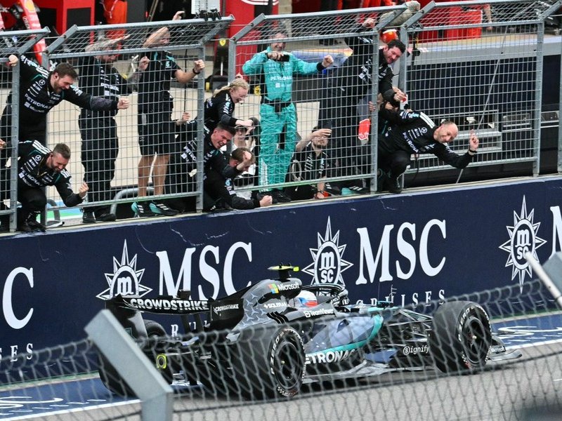 Kimi Antonelli wins the 2026 US Grand Prix in his Mercedes