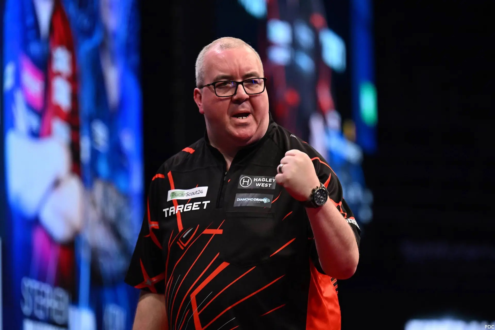 Stephen Bunting fist pumping