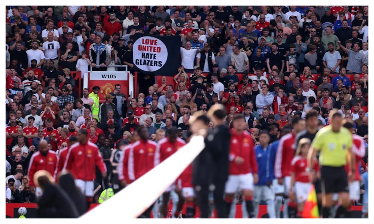 Man United's squad to face Chelsea at Stamford Bridge revealed